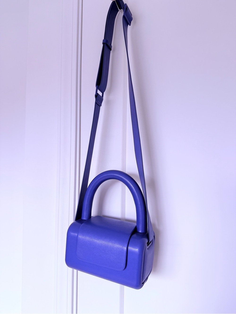 Blue Women's Crossbody Handbag - Minimal Sculpted Design